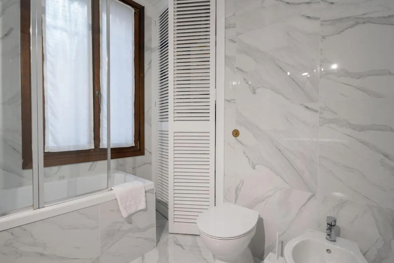 דירות ונציה San Marco Prestige With Terrace By Wonderful Italy 0*,  איטליה