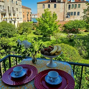 Angela Di House Venezia