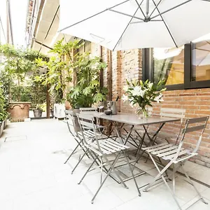 Elegant Fornasa Vecia, Canal View With A Beautiful Garden R&r Venezia