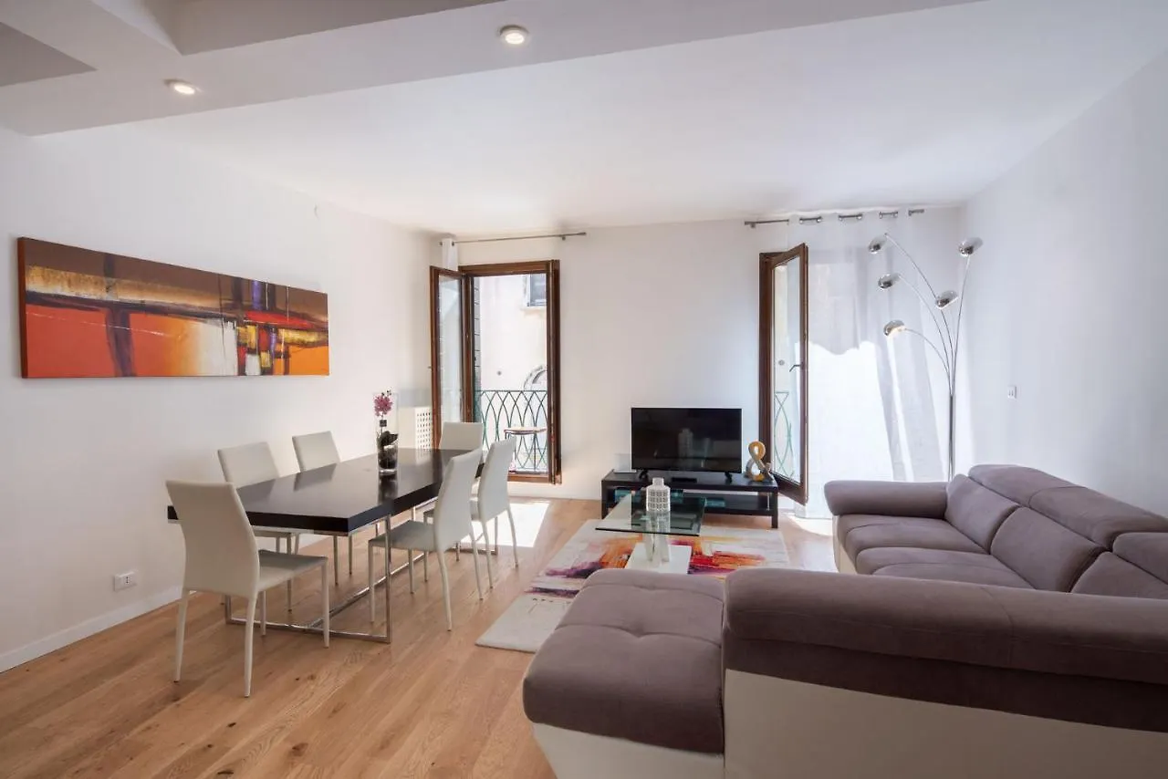 Apartment Ferienwohnung San Marco Prestige With Terrace By Wonderful Italy Venedig Italien
