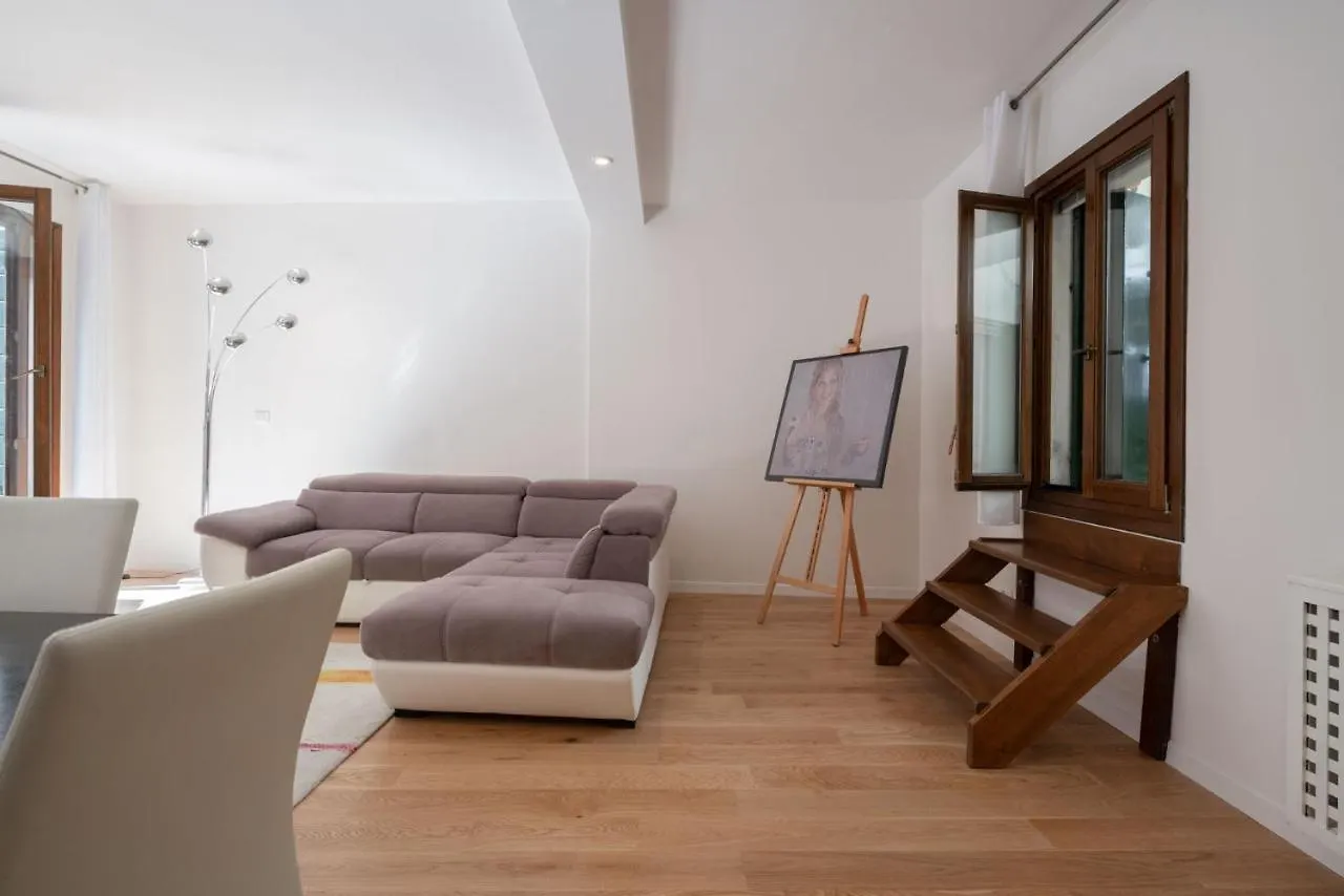 Appartamento San Marco Prestige With Terrace By Wonderful Italy Venezia 0*,  Italia