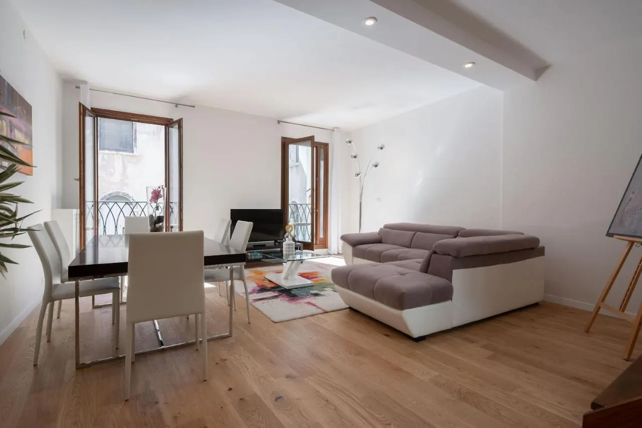 Appartamento San Marco Prestige With Terrace By Wonderful Italy Venezia 0*,  Italia